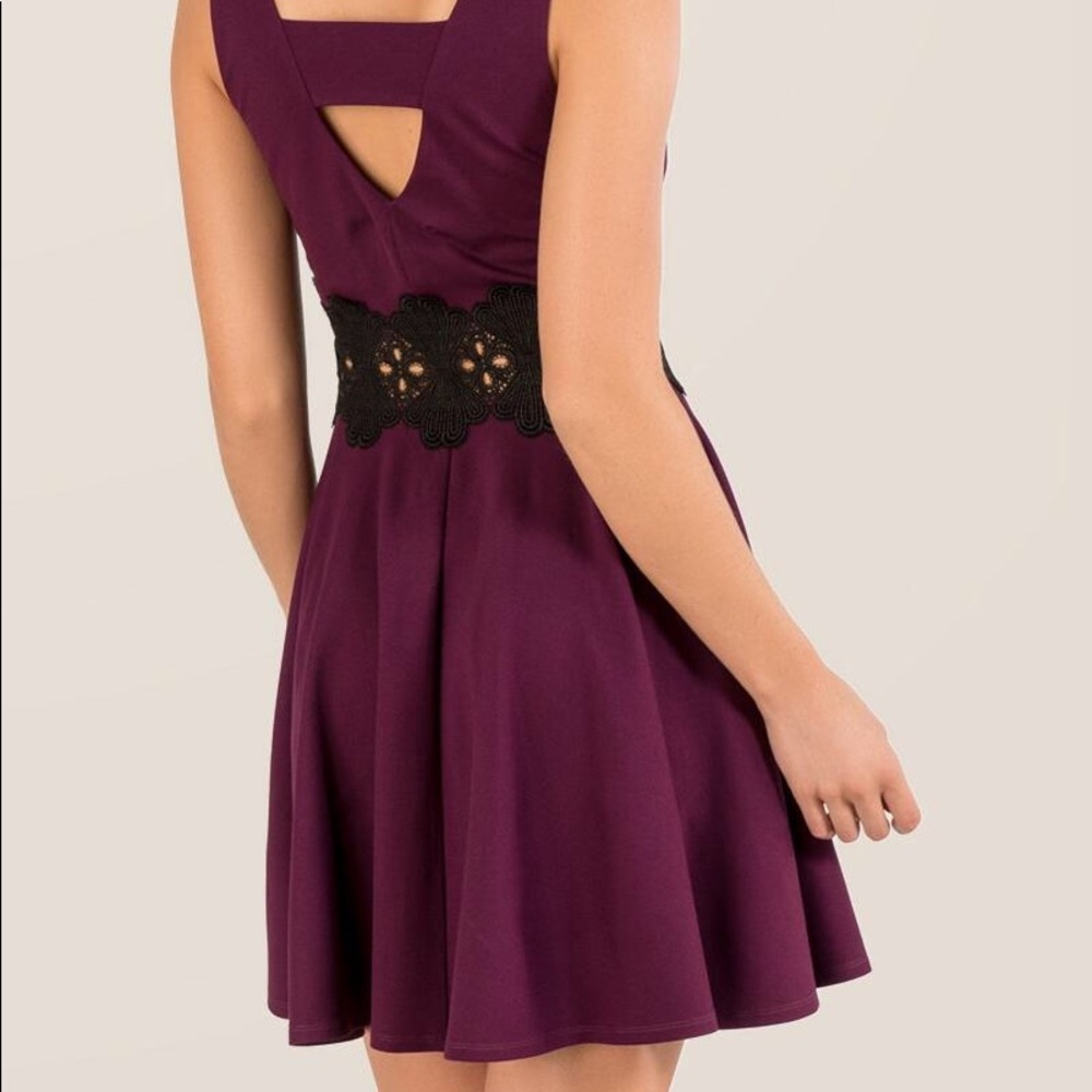 Francesca’s Collection Dress - Picture 2 of 2
